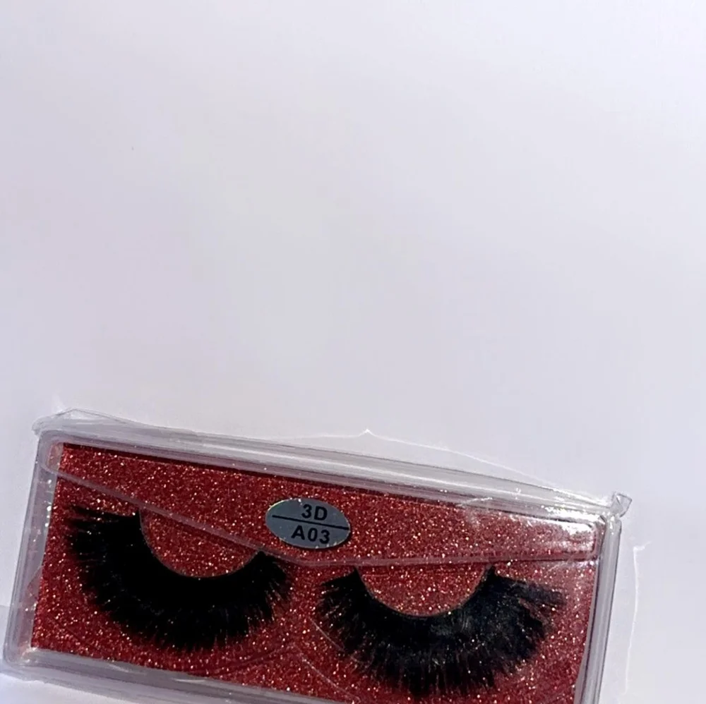 Eyelashes - Picture 6 of 11